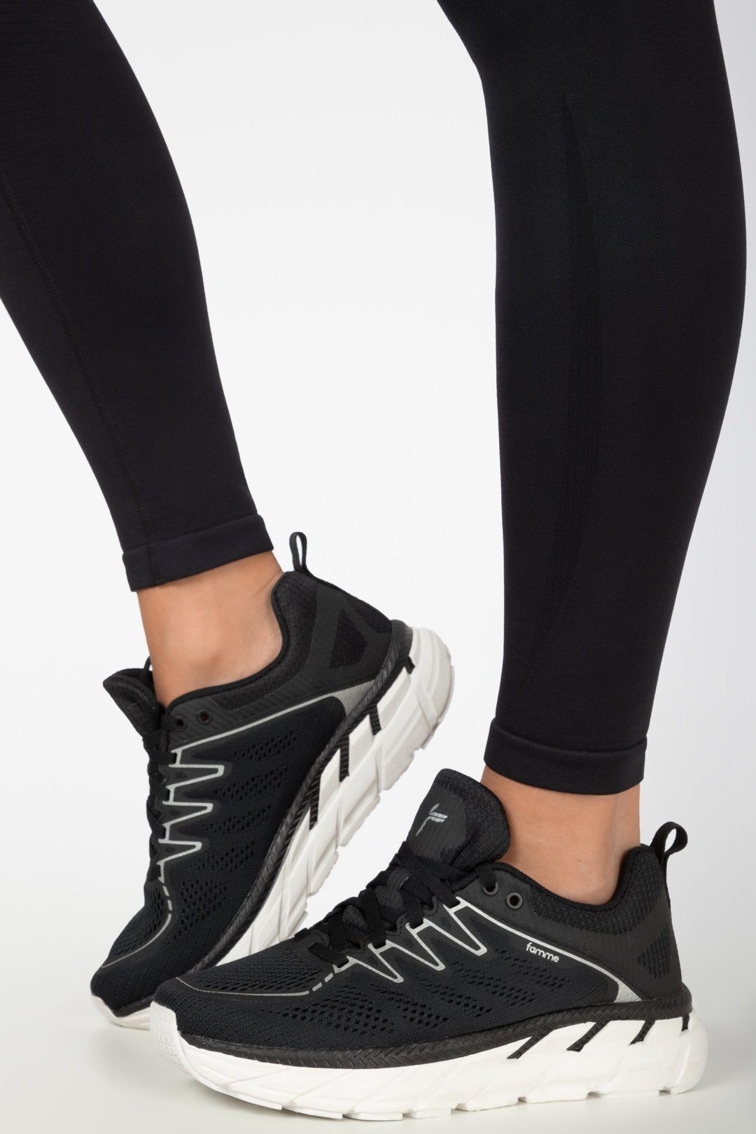 Endorphin RX1 Shoes - Joggesko - Sneakers for dame - Svart - Famme
